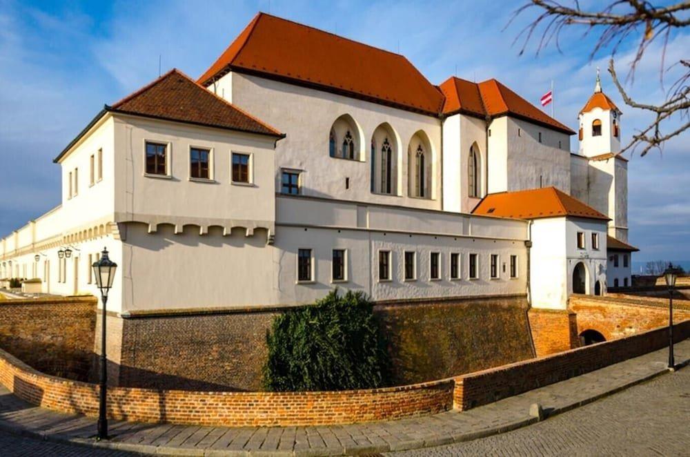 Hotel Pegas Brno Bagian luar foto