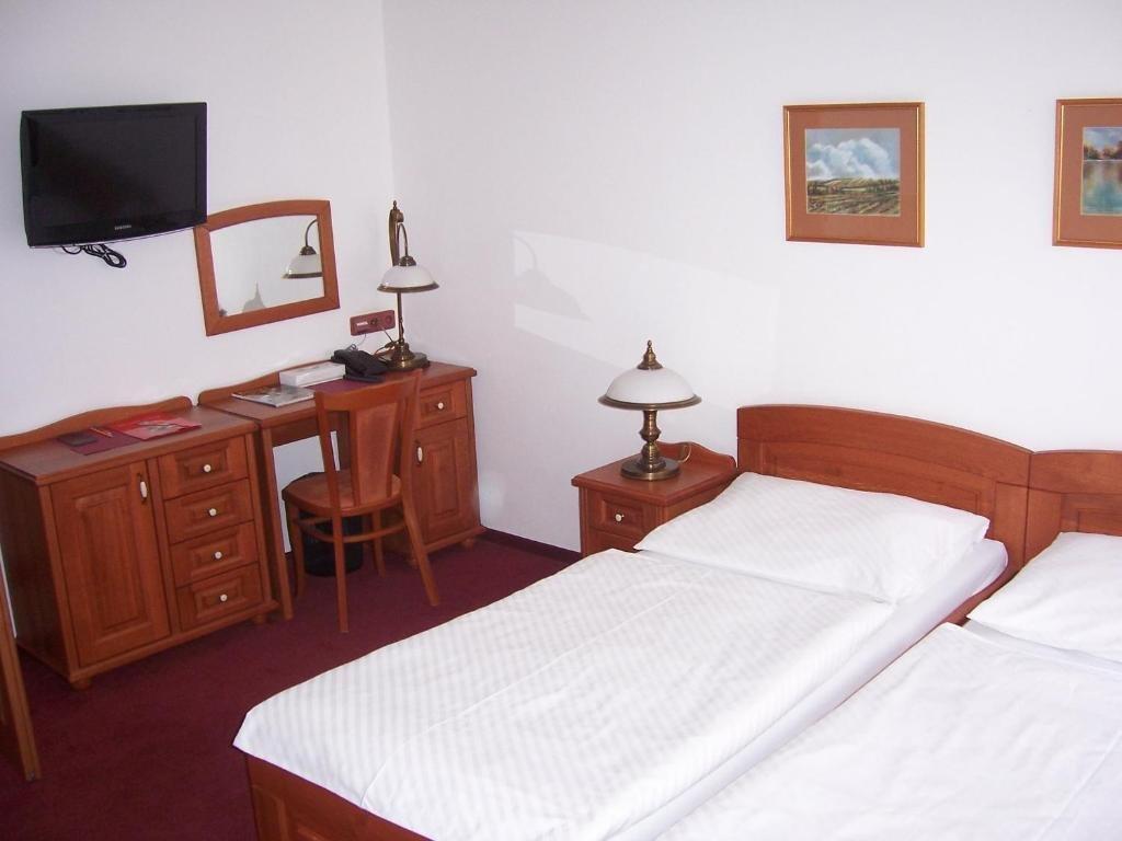 Hotel Pegas Brno Bagian luar foto