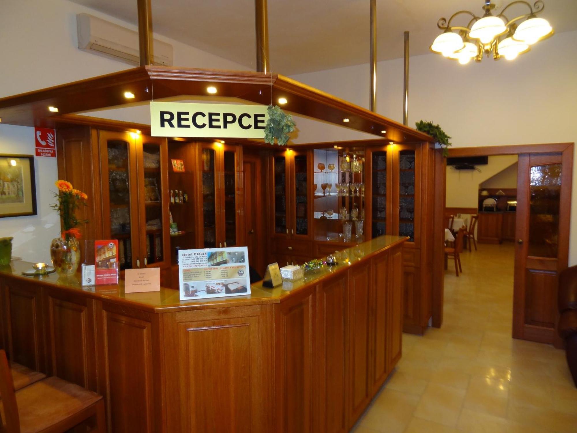 Hotel Pegas Brno Bagian luar foto
