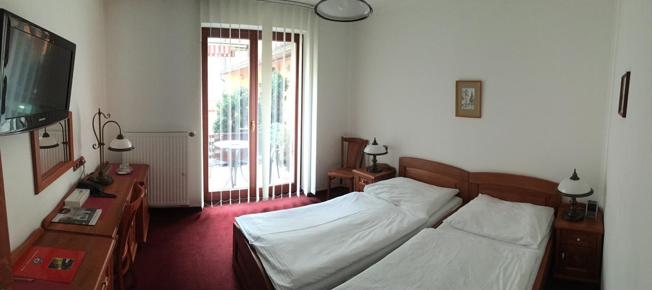 Hotel Pegas Brno Bagian luar foto