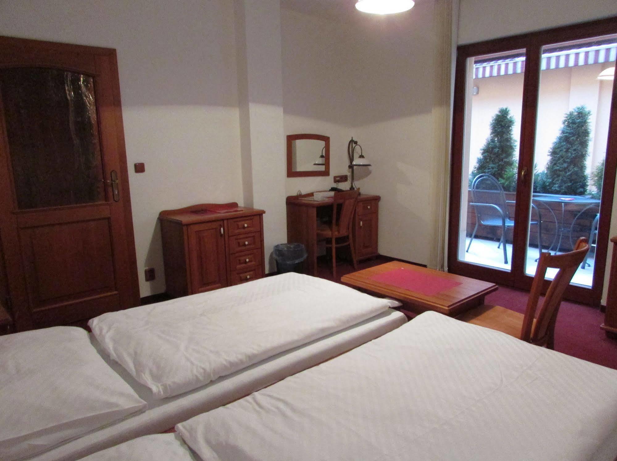 Hotel Pegas Brno Bagian luar foto