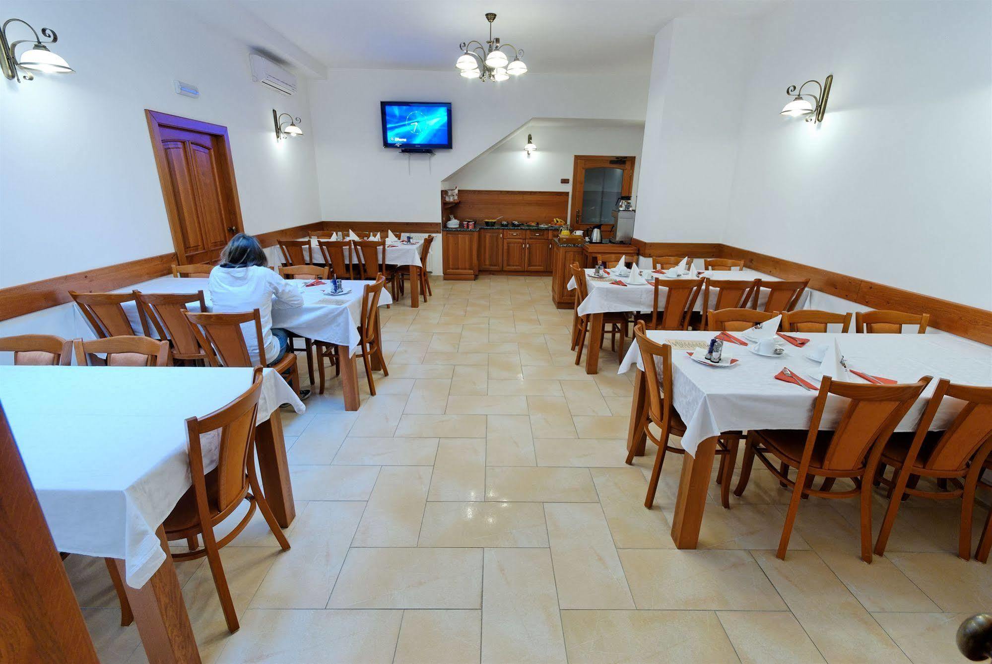 Hotel Pegas Brno Bagian luar foto
