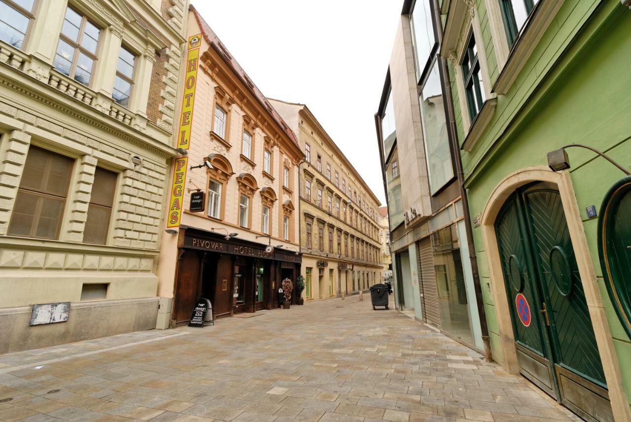 Hotel Pegas Brno Bagian luar foto