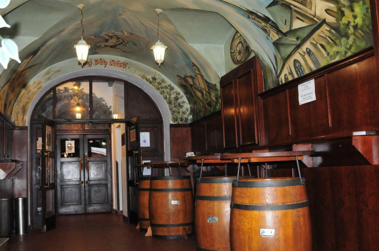 Hotel Pegas Brno Bagian luar foto