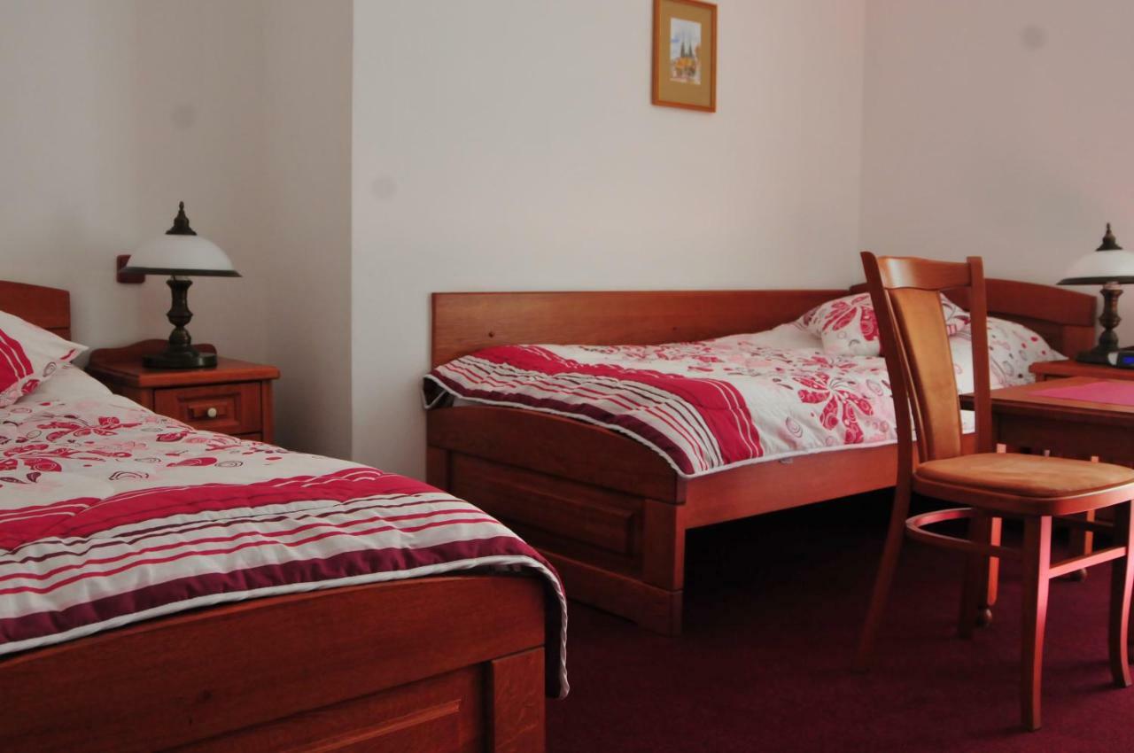 Hotel Pegas Brno Bagian luar foto