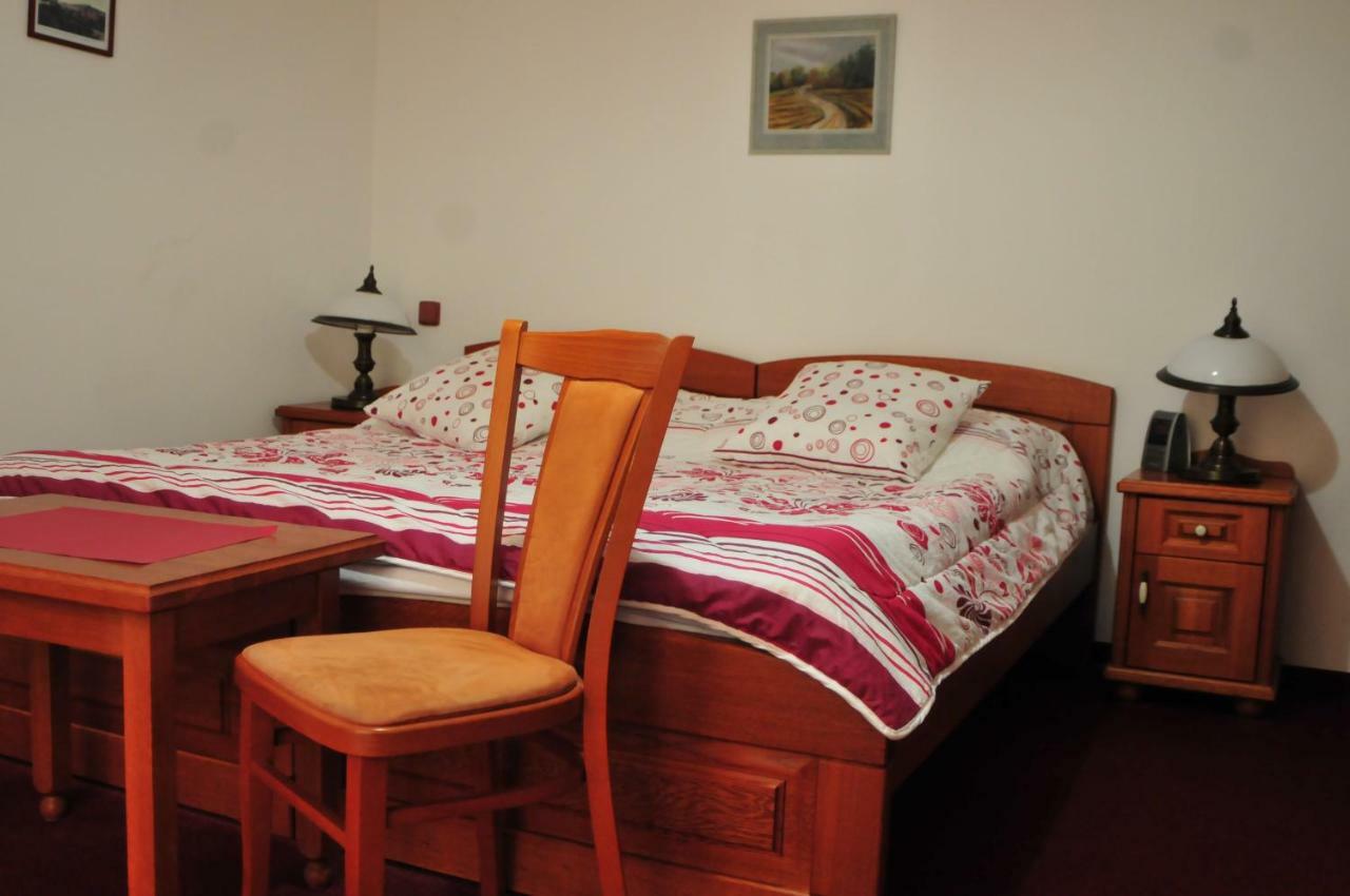 Hotel Pegas Brno Bagian luar foto
